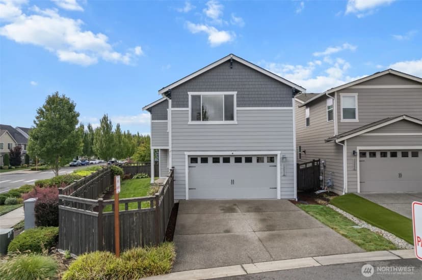 Property photo for 32898 Pine Avenue Se, Black Diamond photo 2