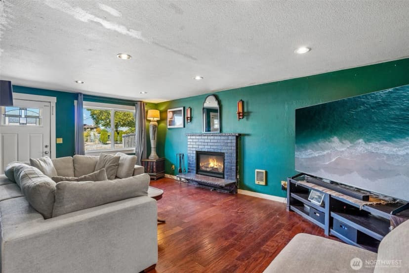 Property photo for 1006 S 72nd Street, Tacoma photo 2