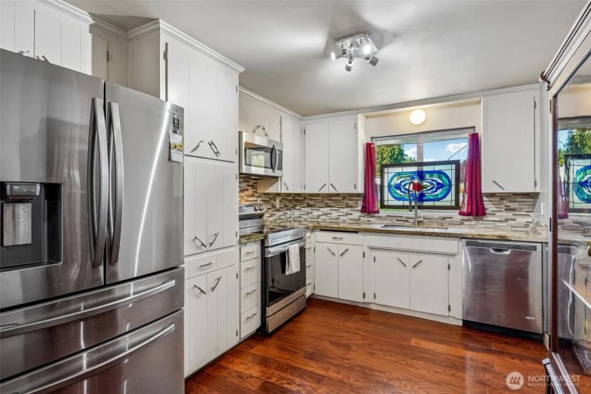 Property photo for 1006 S 72nd Street, Tacoma photo 5