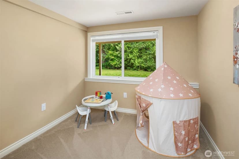 Property photo for 13620 233rd Way Se, Issaquah photo 26