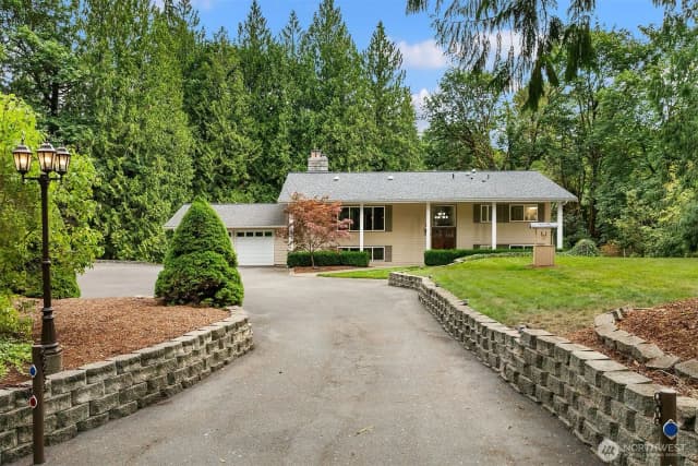 Property photo for 13620 233rd Way Se, Issaquah photo 4
