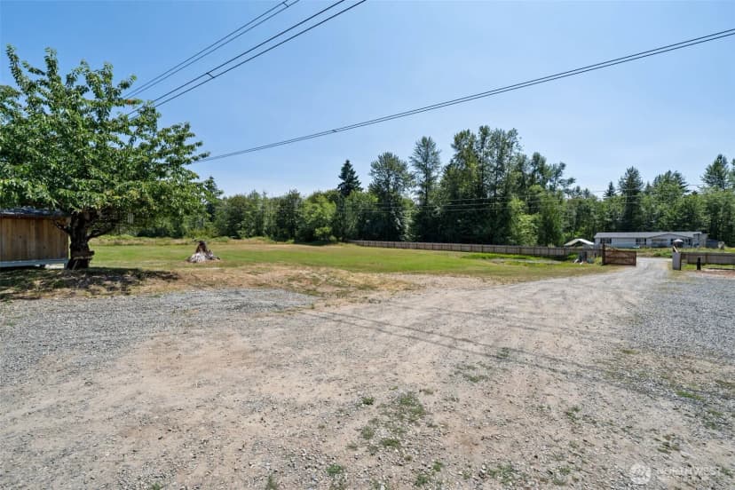 Property photo for 14609 246th Street E, Graham photo 13
