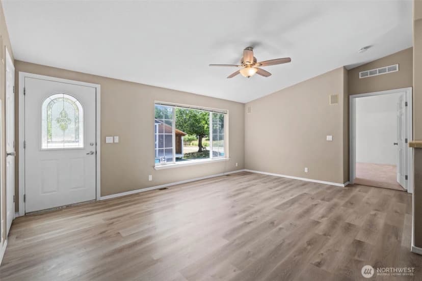 Property photo for 14609 246th Street E, Graham photo 26
