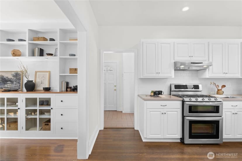 Property photo for 1129 37th Avenue, Seattle photo 12