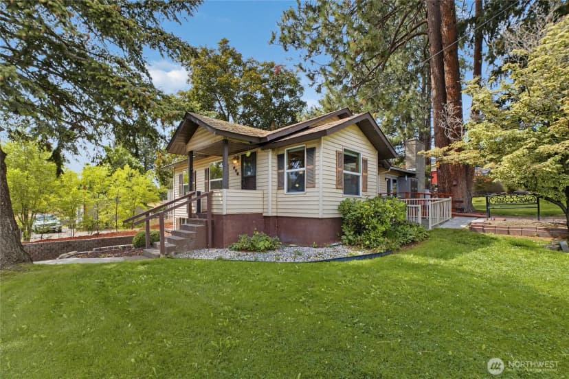 Property photo for 779 N 2nd Avenue, Okanogan