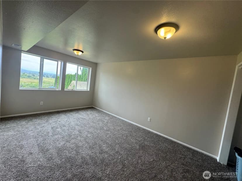 Property photo for 15625 11th Avenue Ne, Arlington photo 35