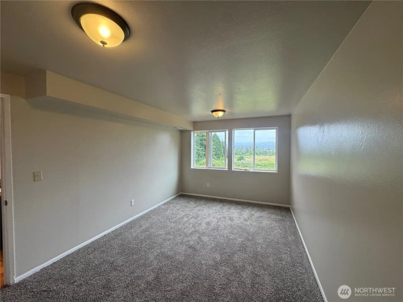 Property photo for 15625 11th Avenue Ne, Arlington photo 36