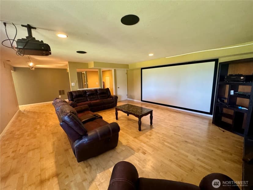 Property photo for 15625 11th Avenue Ne, Arlington photo 16