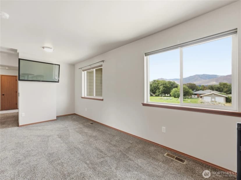 Property photo for 123 Nw Porters Court, East Wenatchee photo 17