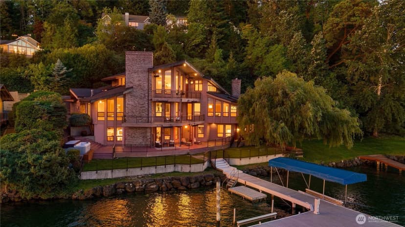 Property photo for 8279 W Mercer Way, Mercer Island photo 2