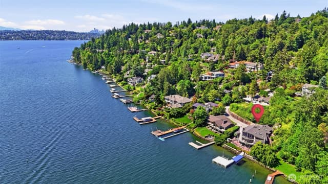 Property photo for 8279 W Mercer Way, Mercer Island photo 3
