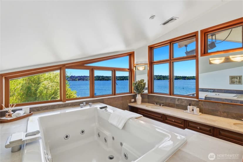 Property photo for 8279 W Mercer Way, Mercer Island photo 22