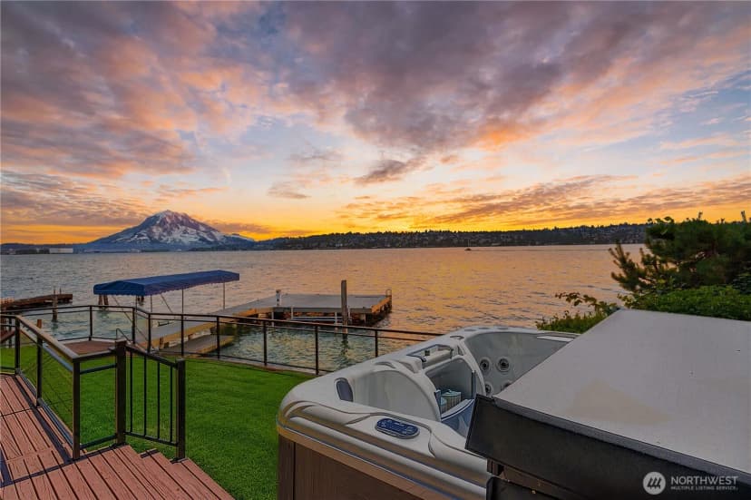 Property photo for 8279 W Mercer Way, Mercer Island photo 6