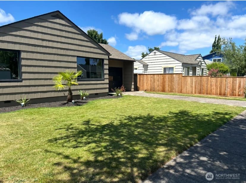 Property photo for 947 20th Avenue, Longview photo 3