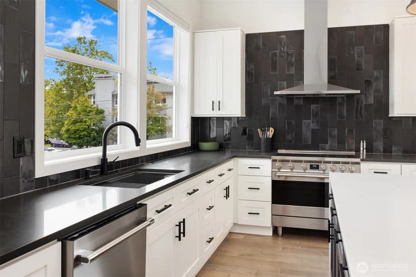 Property photo for 6712 Ne 185th Street #1, Kenmore photo 6