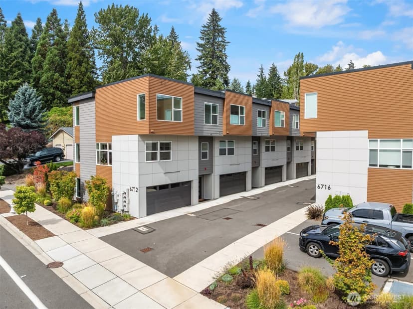 Property photo for 6712 Ne 185th Street #1, Kenmore photo 3
