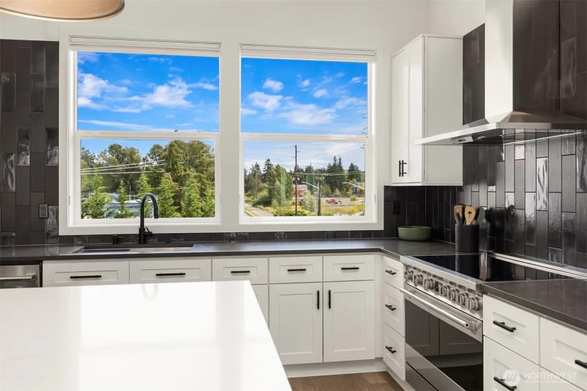 Property photo for 6712 Ne 185th Street #1, Kenmore photo 9