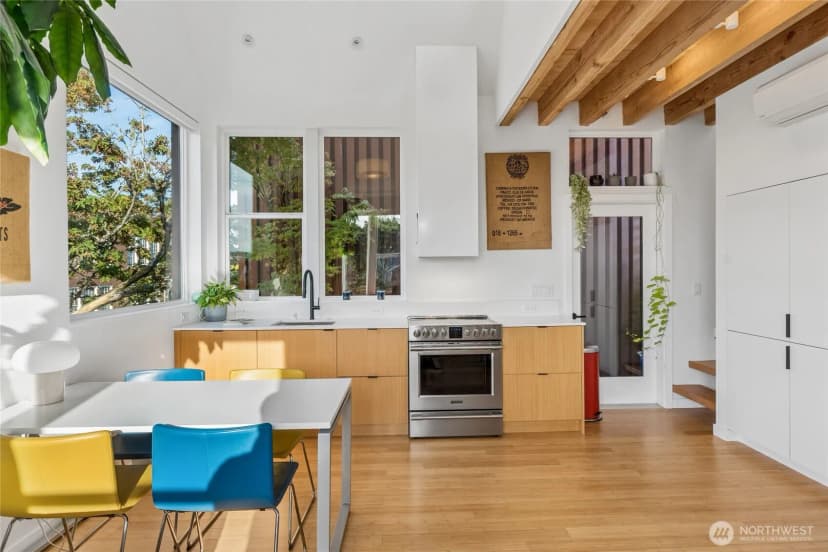 Property photo for 2303 E Alder Street, Seattle photo 20