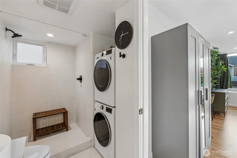 Property photo for 2303 E Alder Street, Seattle photo 12