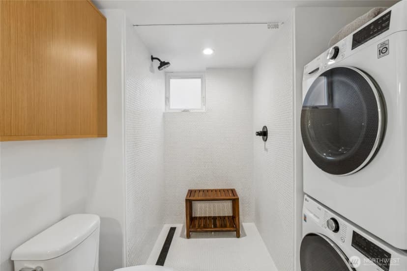 Property photo for 2303 E Alder Street, Seattle photo 11
