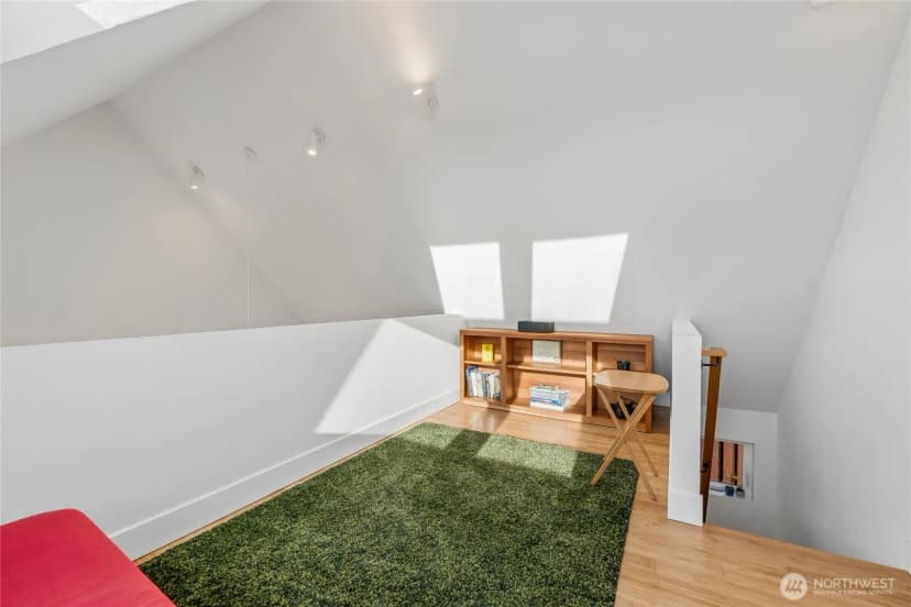 Property photo for 2303 E Alder Street, Seattle photo 24