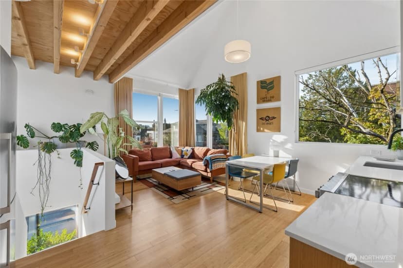 Property photo for 2303 E Alder Street, Seattle photo 14