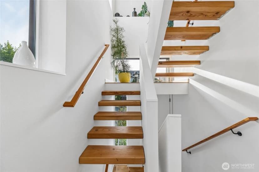 Property photo for 2303 E Alder Street, Seattle photo 13