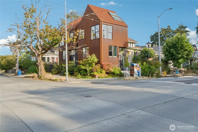Property photo for 2303 E Alder Street, Seattle photo 34