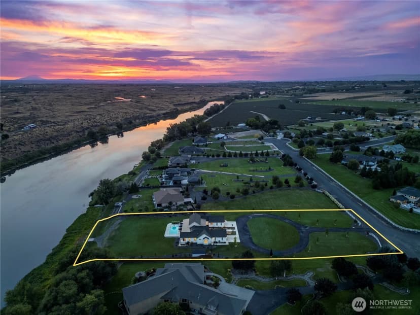 Property photo for 175407 Rivers Edge Drive, Prosser photo 2