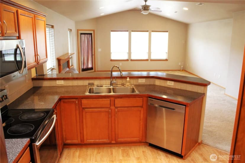 Property photo for 406 Jackson Court, Nooksack photo 9