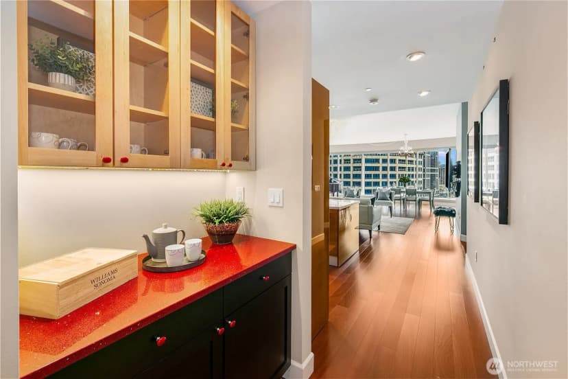 Property photo for 1920 4th Avenue #2405, Seattle photo 22