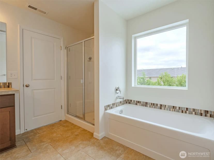 Property photo for 291 N 34th Court, Ridgefield photo 21