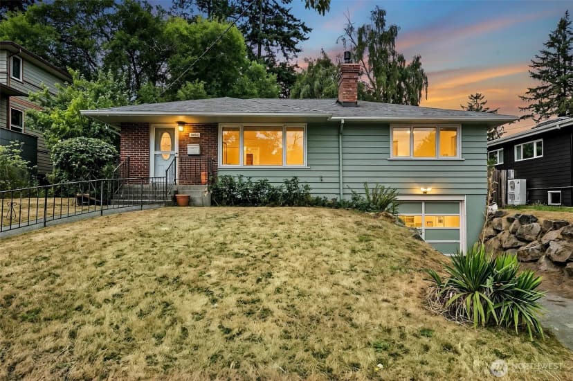 Property photo for 3039 49th Avenue Sw, Seattle photo 27