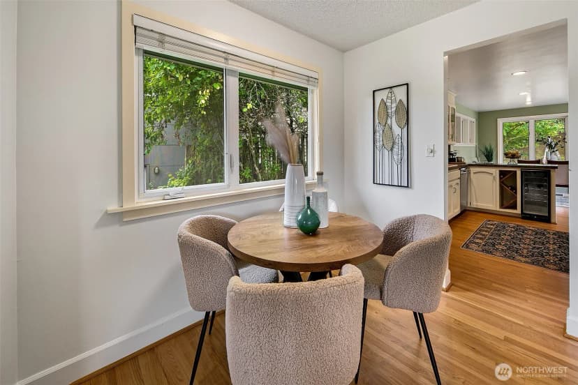 Property photo for 3039 49th Avenue Sw, Seattle photo 8