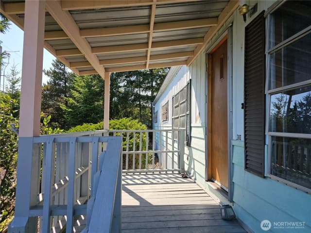 Property photo for 4720 W Davis Road, Bremerton photo 2