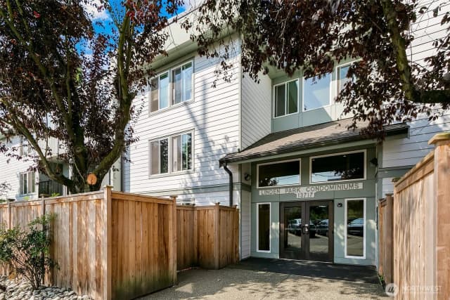 Property photo for 13717 Linden Avenue N #104, Seattle