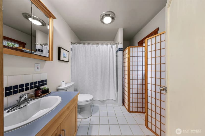 Property photo for 2913 Broad Street, Bellingham photo 17