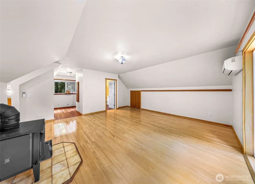 Property photo for 2913 Broad Street, Bellingham photo 27