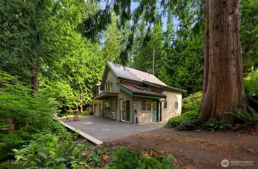 Property photo for 2913 Broad Street, Bellingham