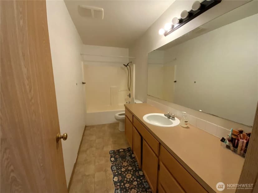 Property photo for 1606 185th Street E, Spanaway photo 5