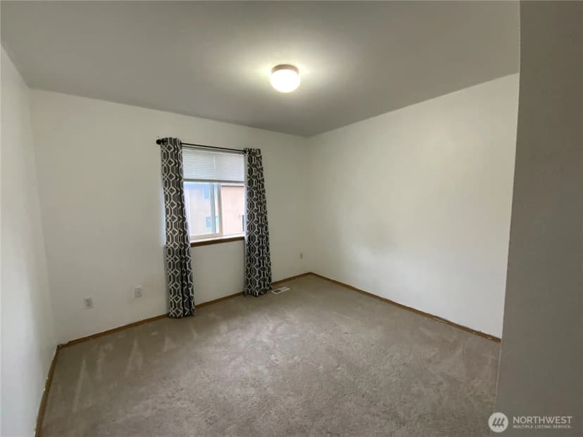 Property photo for 1606 185th Street E, Spanaway photo 6