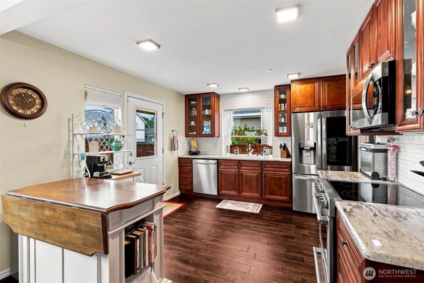 Property photo for 1825 Johnson Avenue, Dupont photo 6