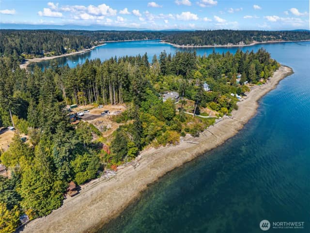 Property photo for 6809 Cliff Avenue Sw, Longbranch photo 5