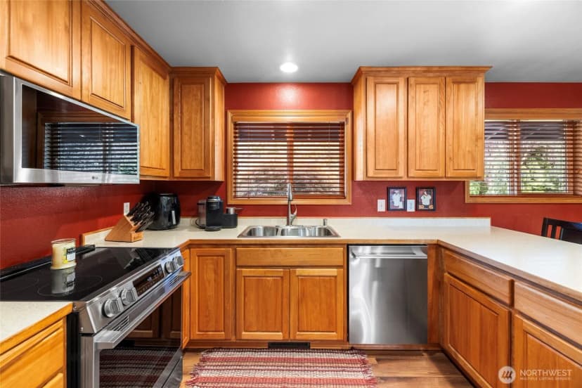 Property photo for 12190 State Route 9, Sedro Woolley photo 7