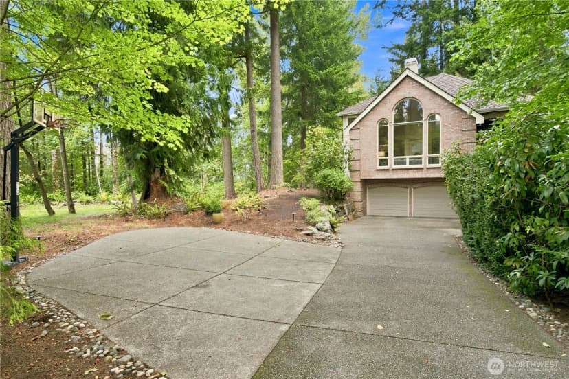 Property photo for 4856 167th Avenue Se, Bellevue photo 28
