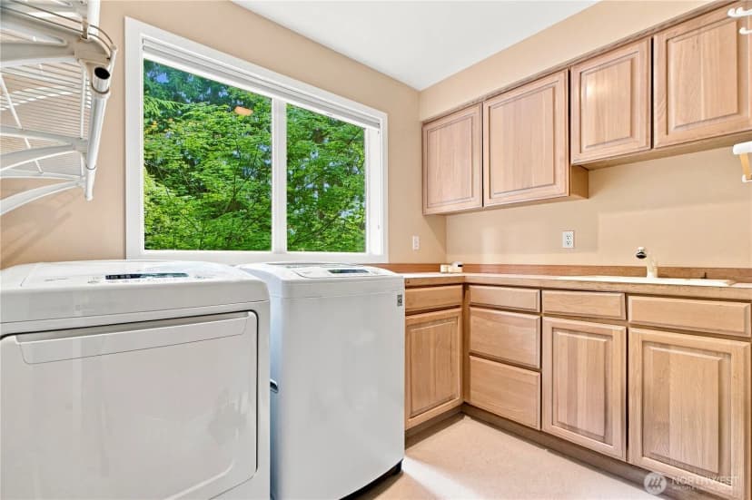Property photo for 4856 167th Avenue Se, Bellevue photo 25