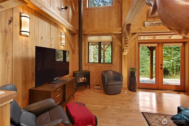 Property photo for 9923 Ne Seaview Avenue, Indianola photo 5