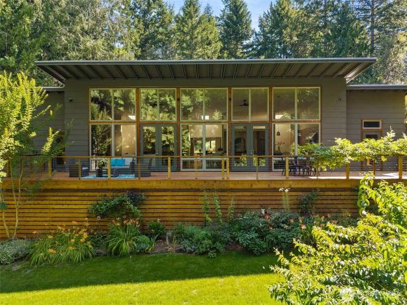 Property photo for 13123 Phelps Road Ne, Bainbridge Island photo 2