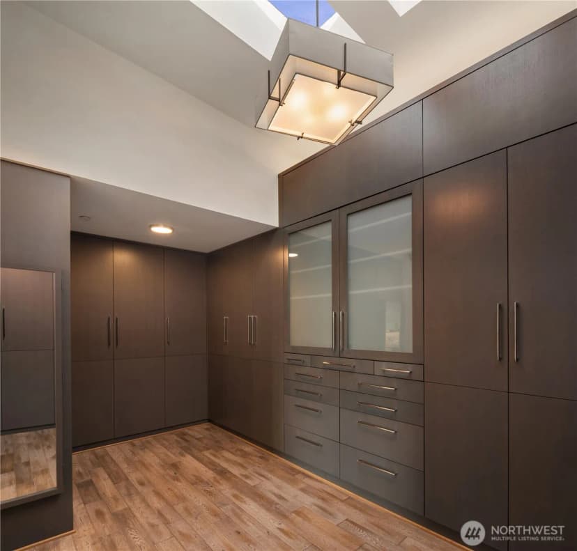 Property photo for 9404 Ne 20th Street, Clyde Hill photo 17