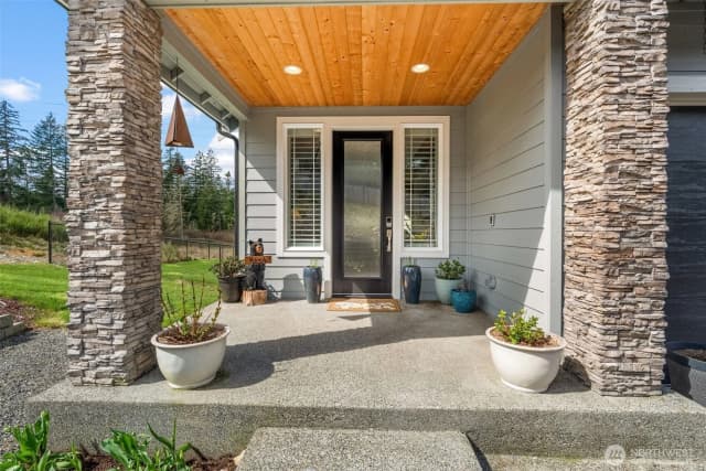 Property photo for 23240 46th Avenue E, Spanaway photo 3